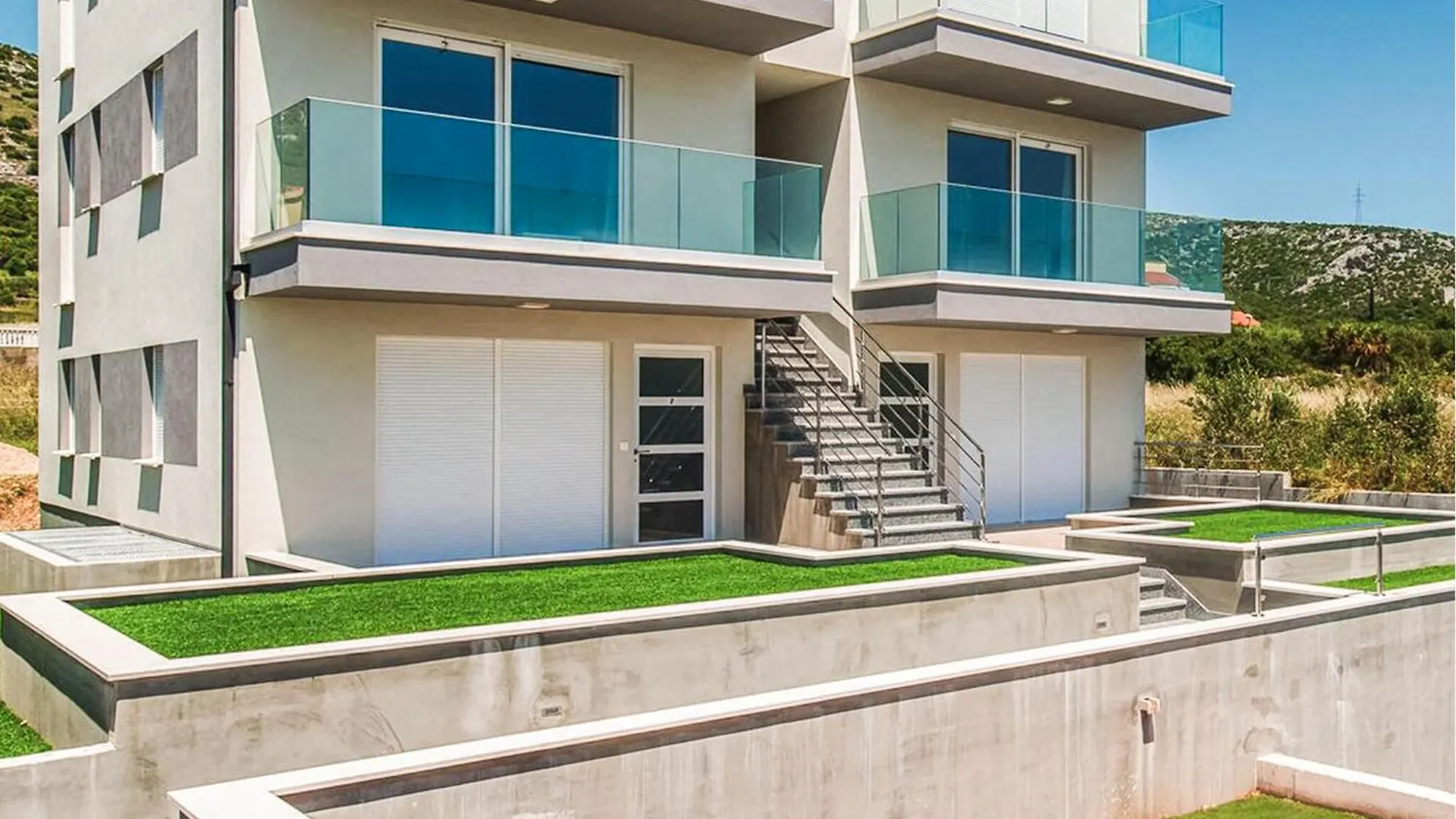 Gorgeous Apartment In Trogir With House Sea View