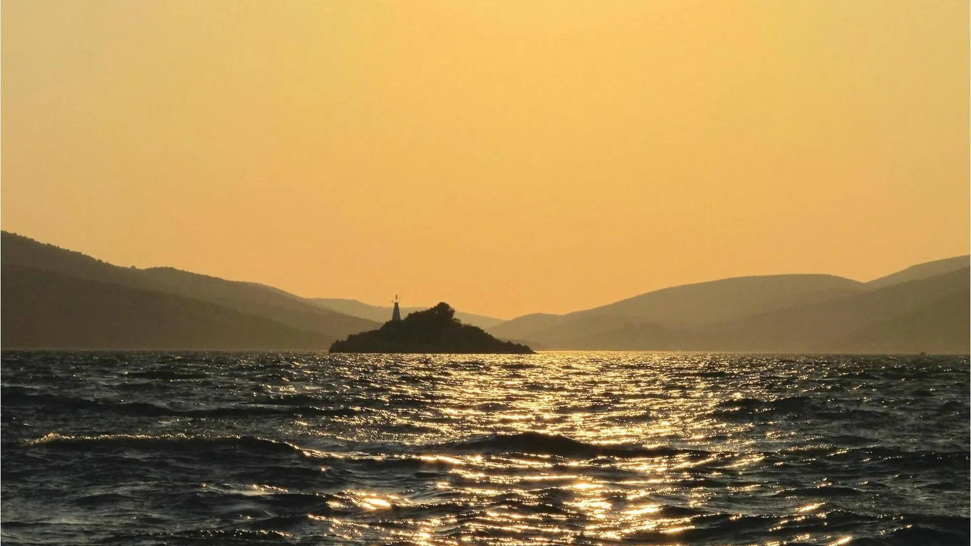 Gorgeous Apartment In Trogir With House Sea View
